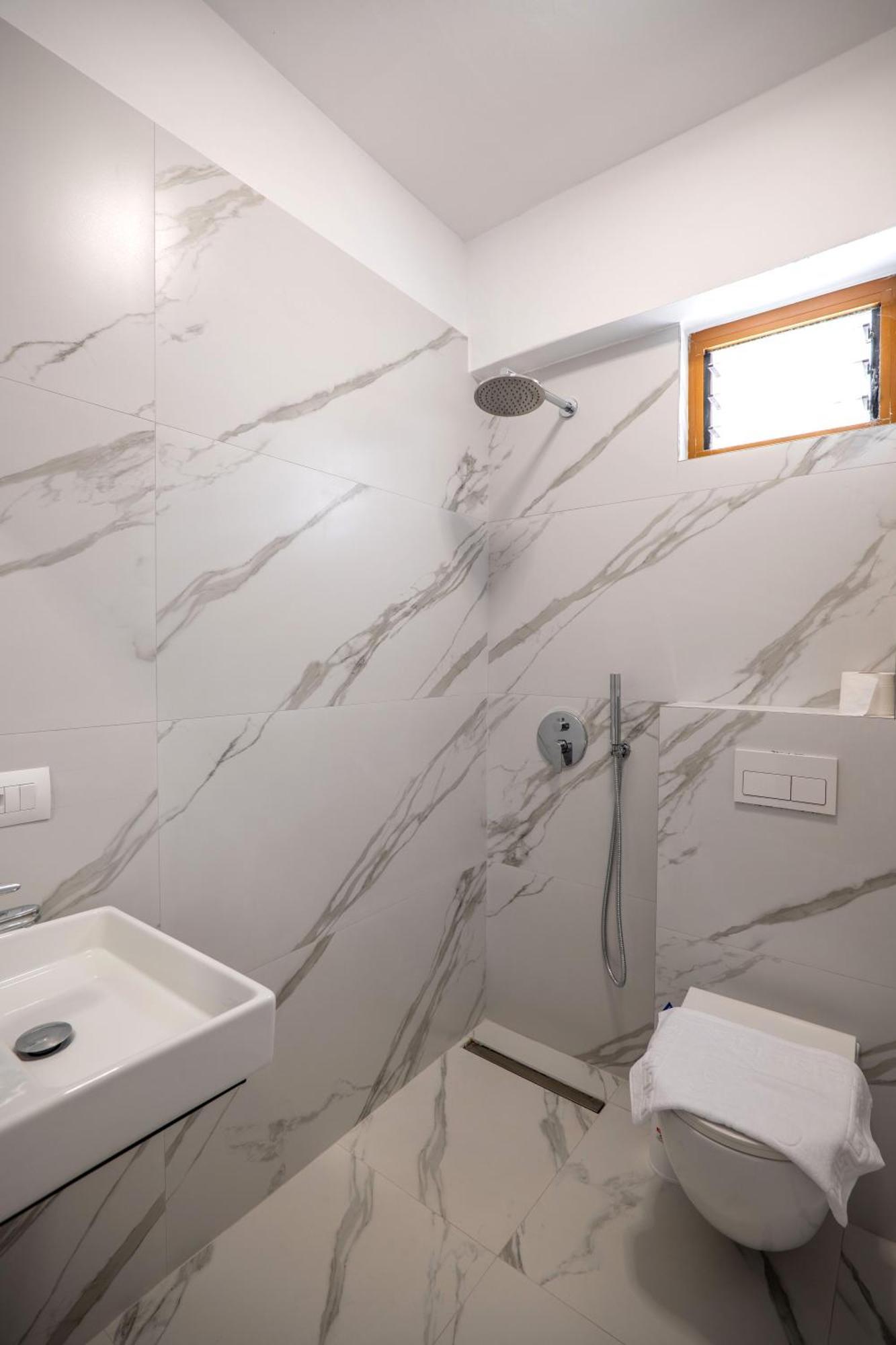 Meraki Hotel Sarandë 外观 照片